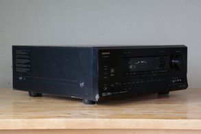 Onkyo TX-DS797 - Front / Seite links 