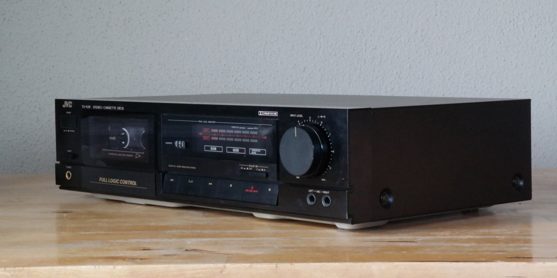 JVC TD-X311 - Front / Seite rechts 