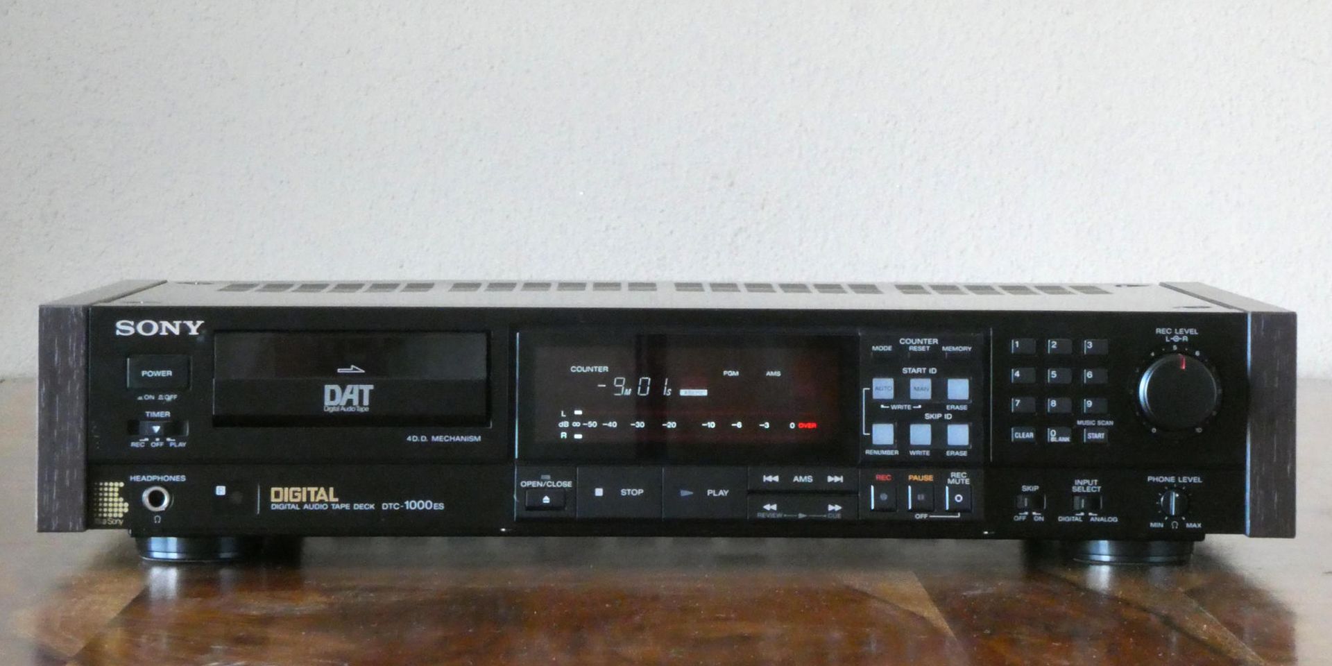 SONY DTC-1000es Front (c) hifi-vintage-shop.com